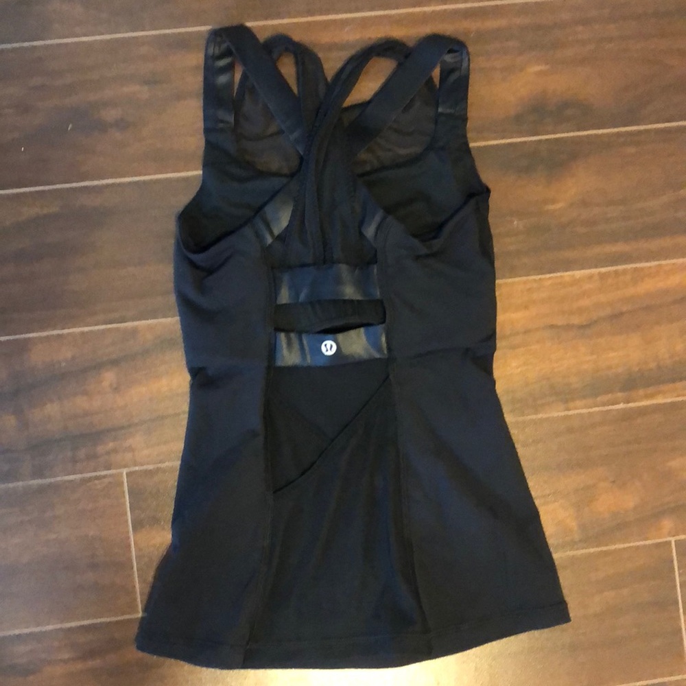 Lululemon top